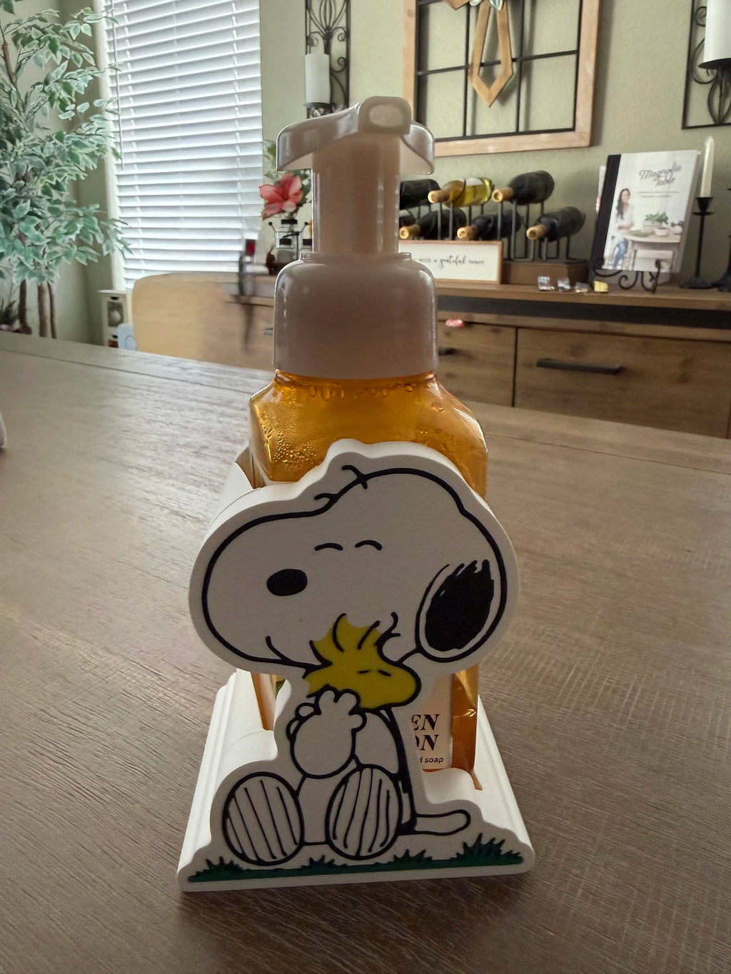 BBW - Bath Body Works Soap Holder - Snoopy hugging Woodstock - Soap sold separately