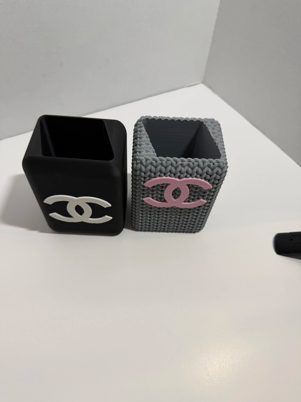 CHANEL - BBW Bath and Body works Holder in Smooth and Knit Texture
