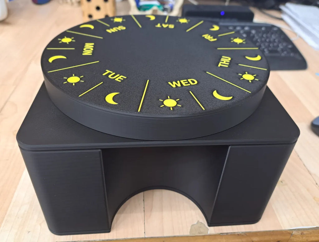 Rotating Pill Dispenser. - Day of Week with AM/PM option