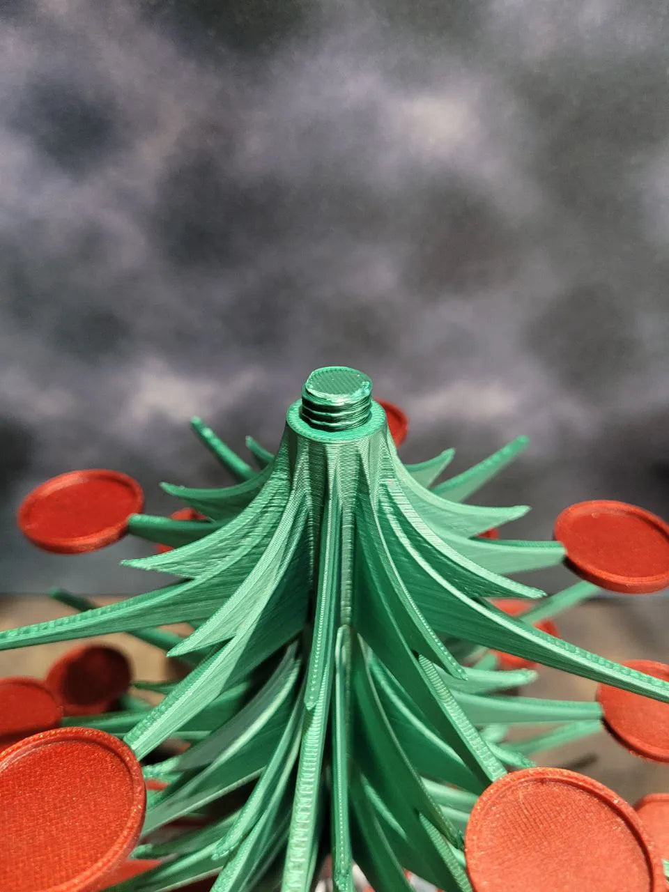 "Kissmas" Tree for Hershey Kisses - Threaded for easy Assemble / Disassemble