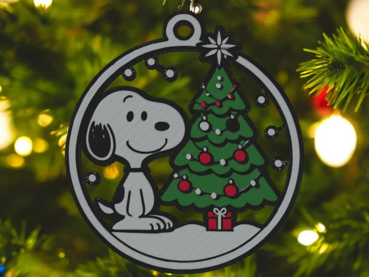 Christmas Tree Ornament - Snoopy. - 4 inches