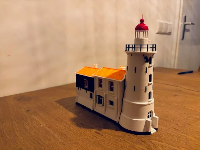 Lighthouse and keepers quarters 8 inches