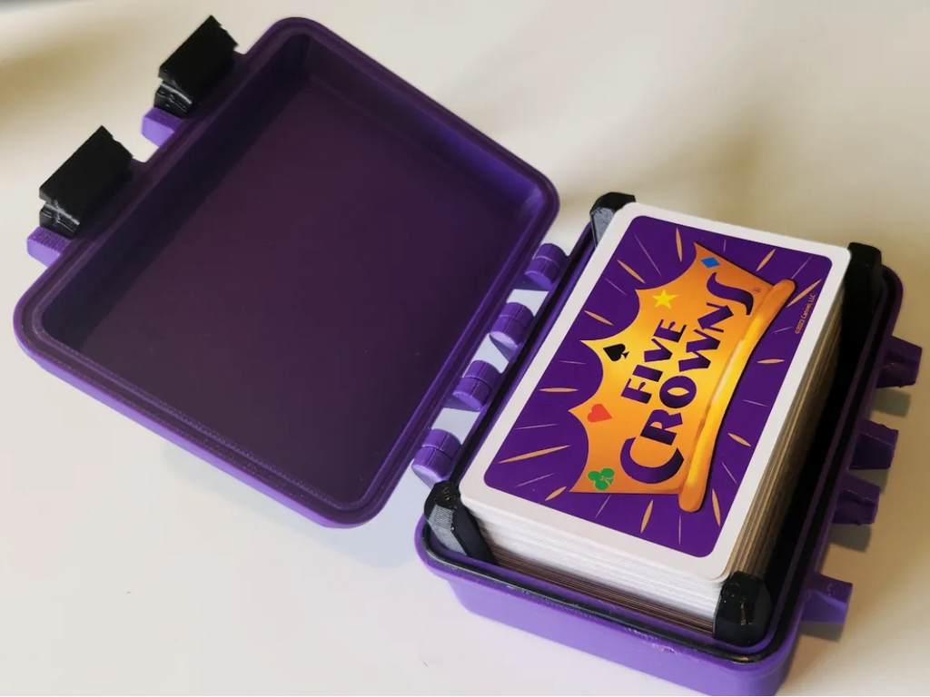 5 Crowns Game Snap Lock Box