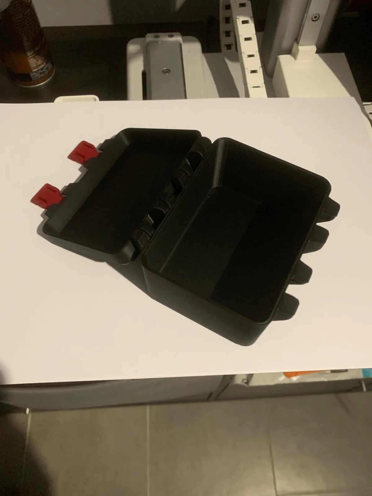 MTG - Magic The Gathering - 100 Card Snap Lock Box for upt o 100 double Sleeved Cards