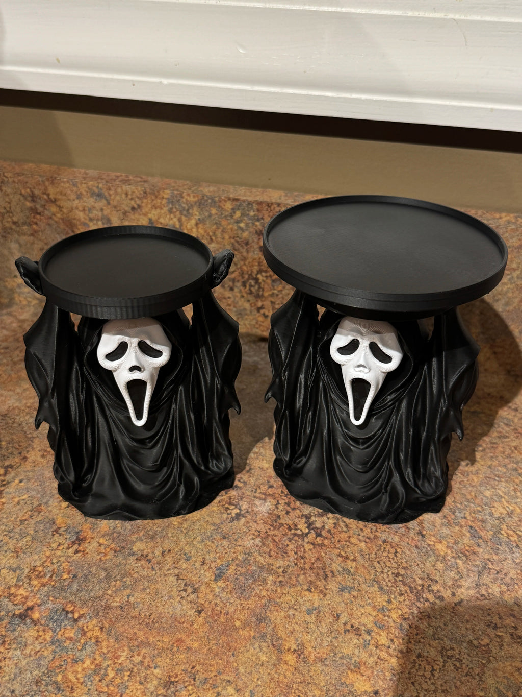 Ghostface Candle Holder w/ 2 Size Plates for 3 with candles.