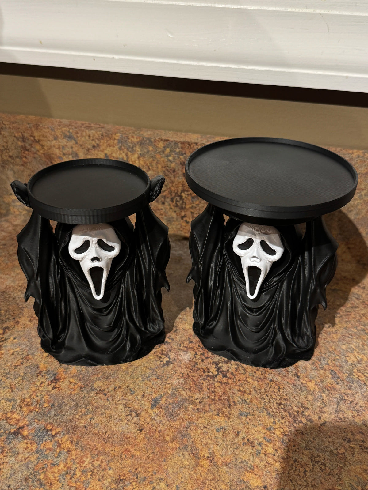 Ghostface Candle Holder w/ 2 Size Plates for 3 with candles.