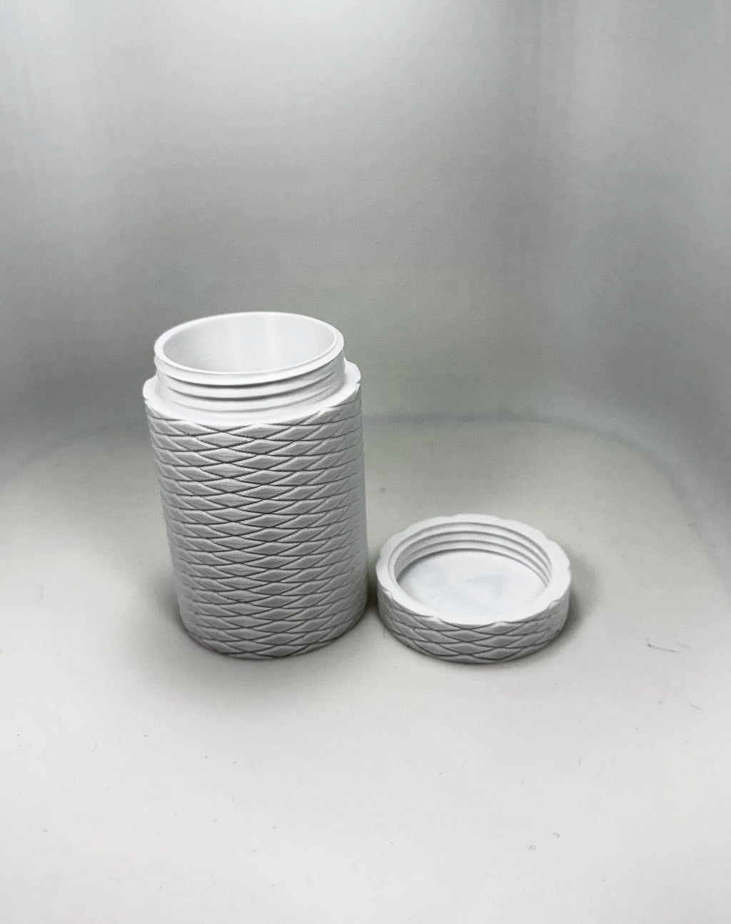 Callaway Golf Ball Canister White holds 5 balls